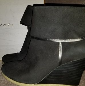 LOUISE et CIE black suede wedge ankle boots 7.5